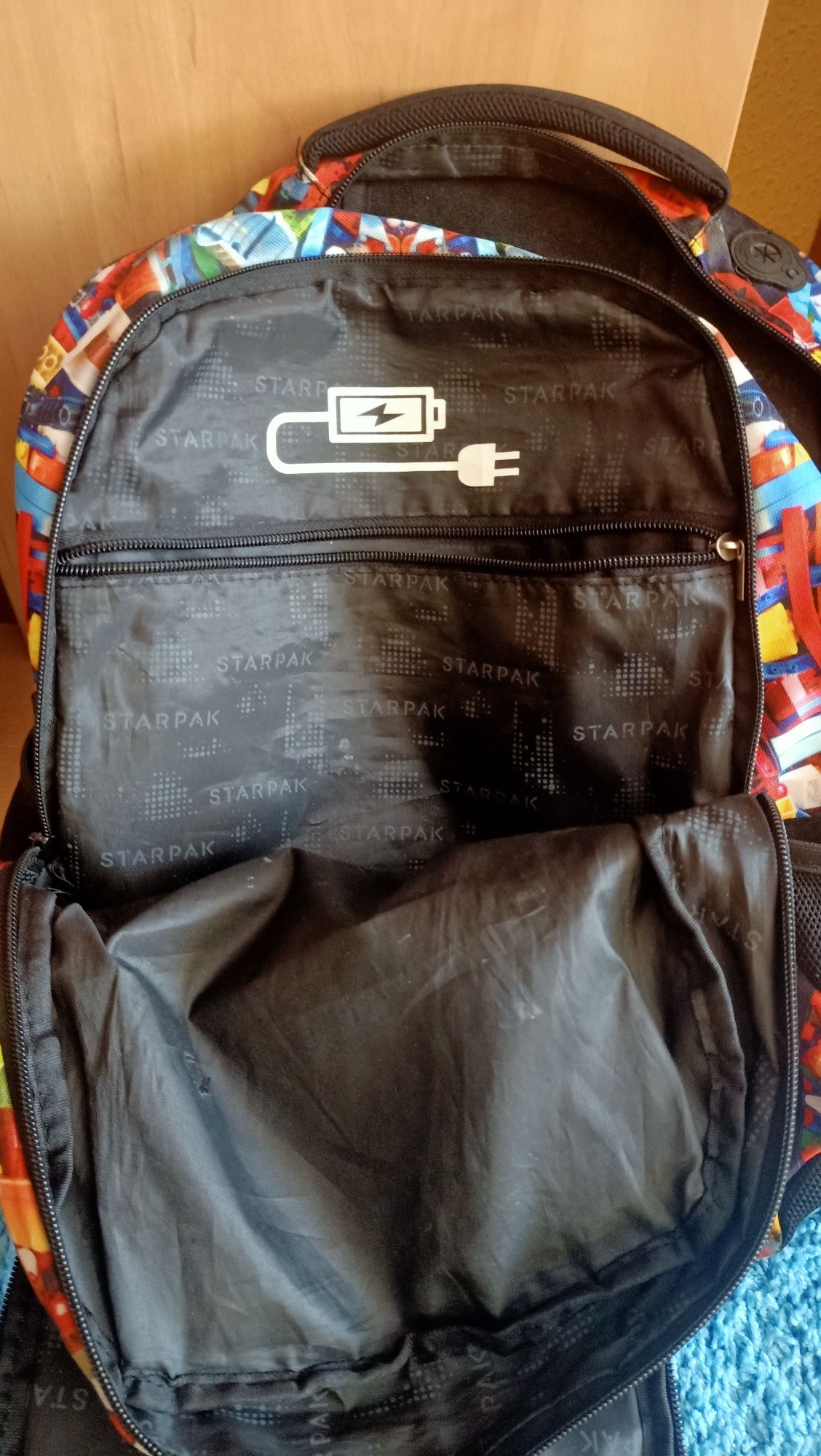 Plecak szkolny młodzieżowy - klocki + piórnik gratis