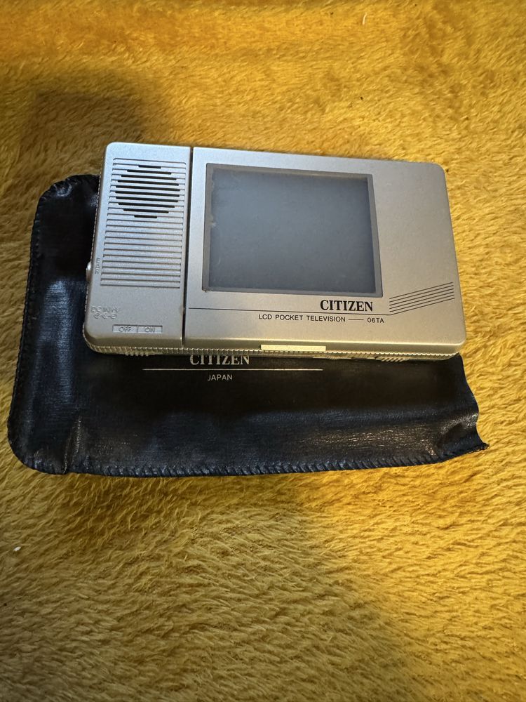 Dwa zabytkowe tv casio i citizen