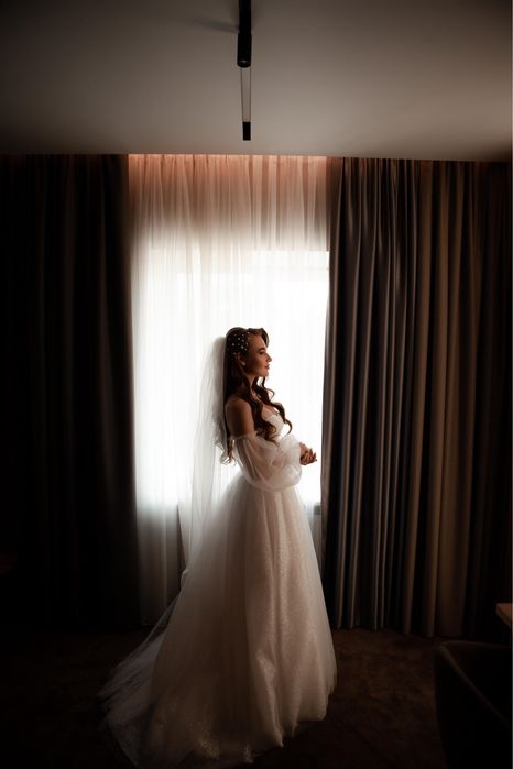 Весільна сукня.