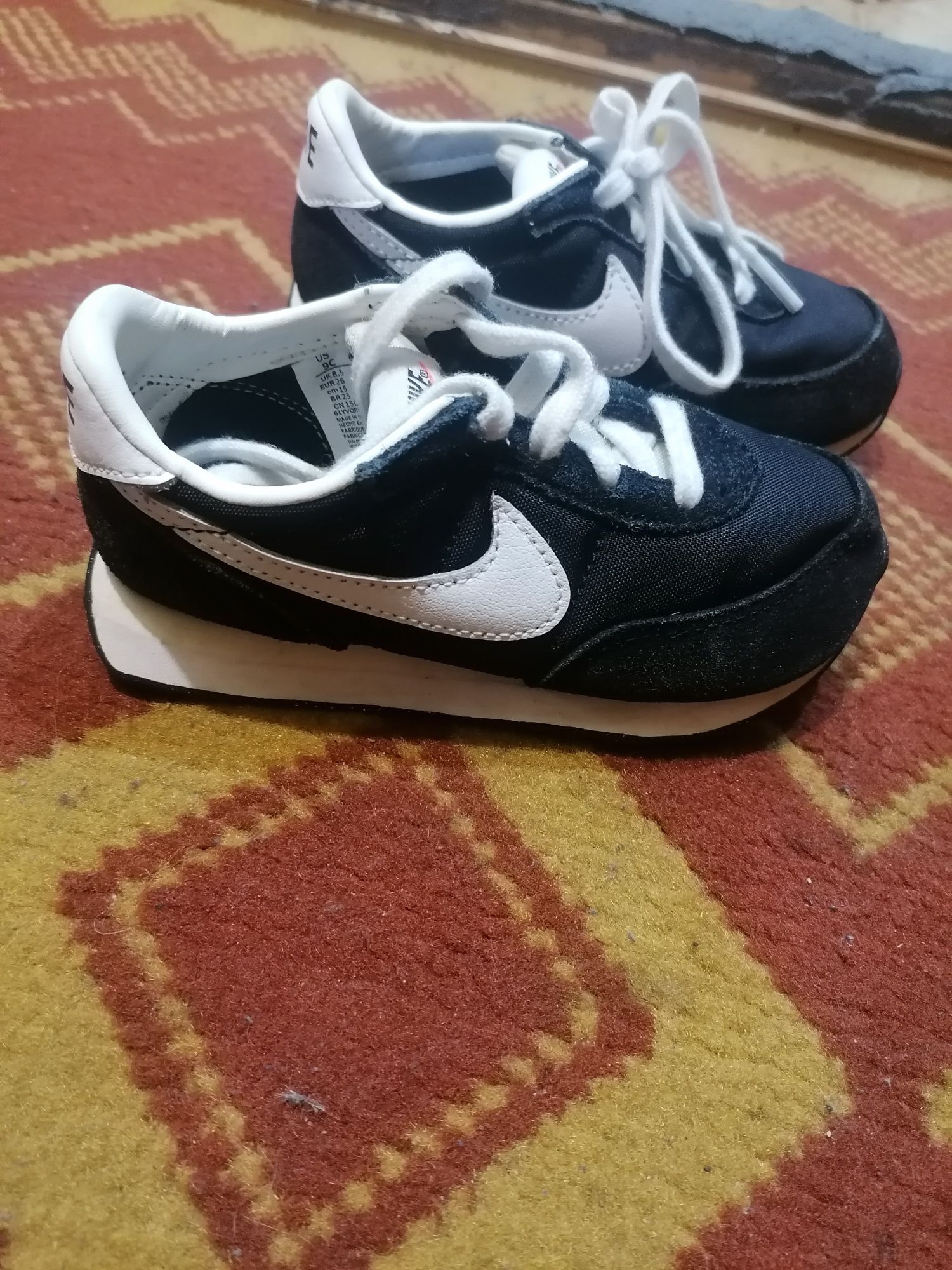 Buty nike czarne r. 26