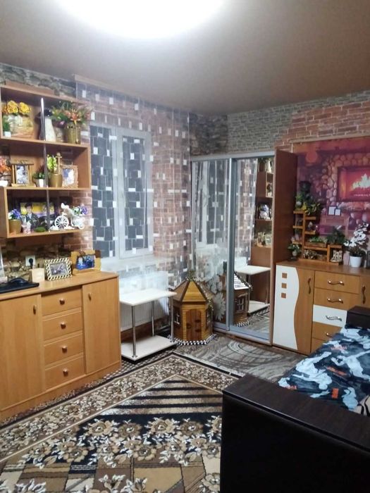 Продам великий красивий 5-кімнатний будинок + ділянка, торг