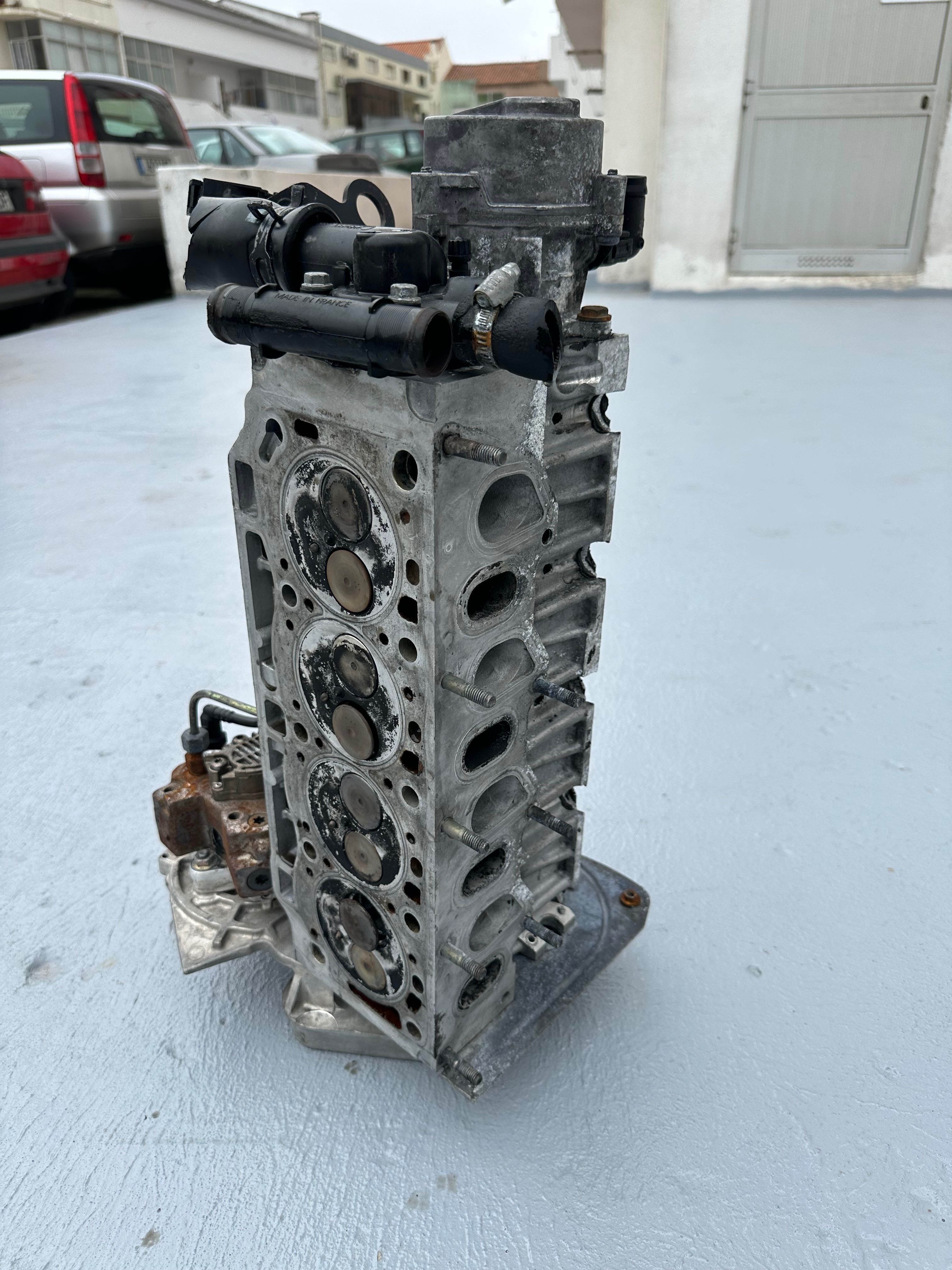 Cabeça motor Renault Laguna 1.9 DCI