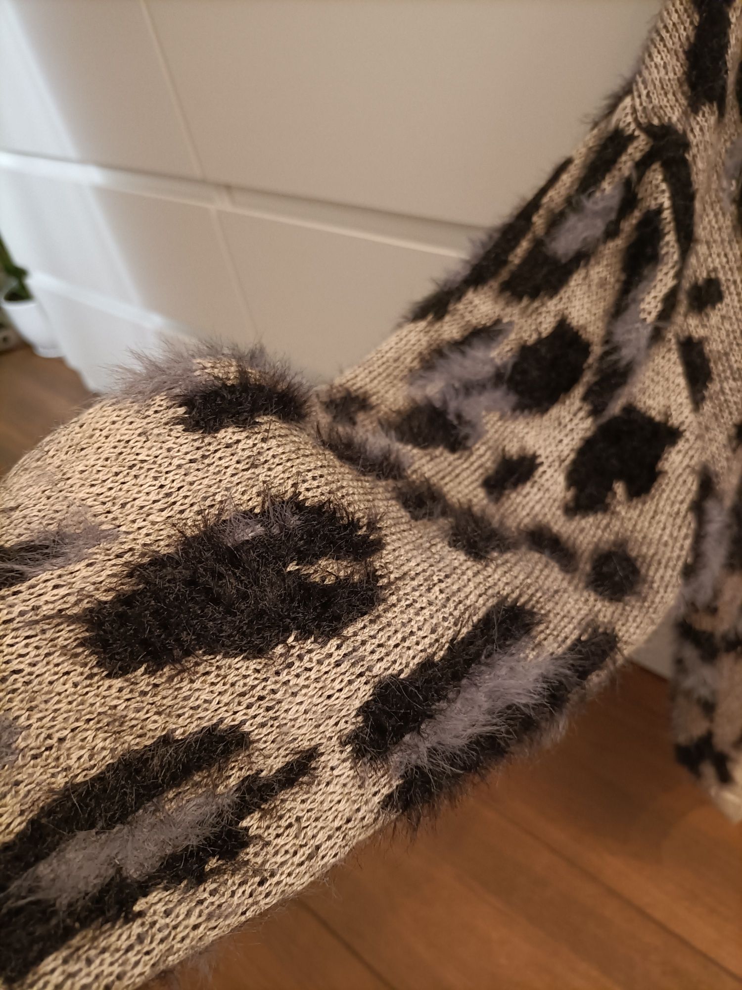 Gruby sweter panterka New Look L jak nowy