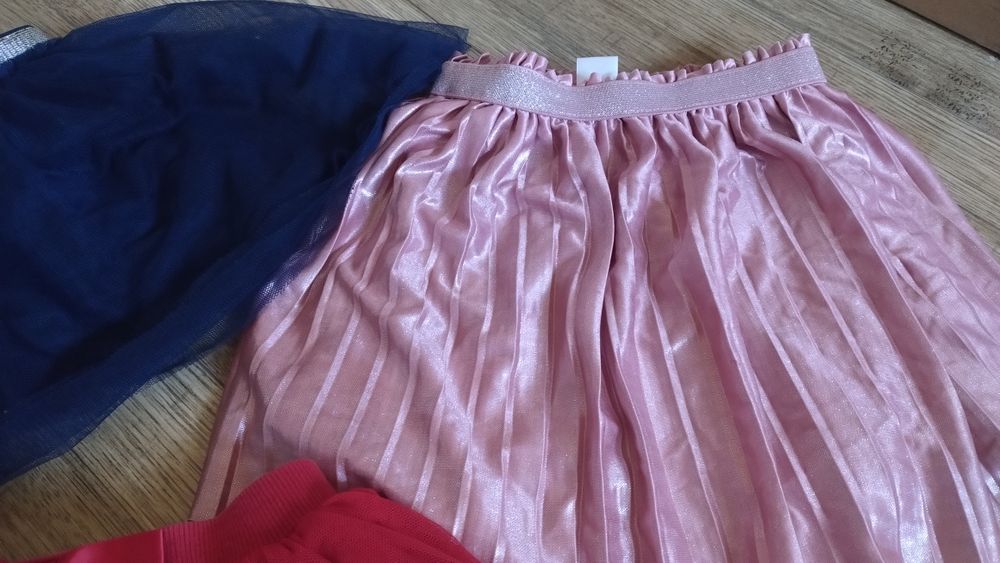 Zestaw spódniczek rozmiar 104