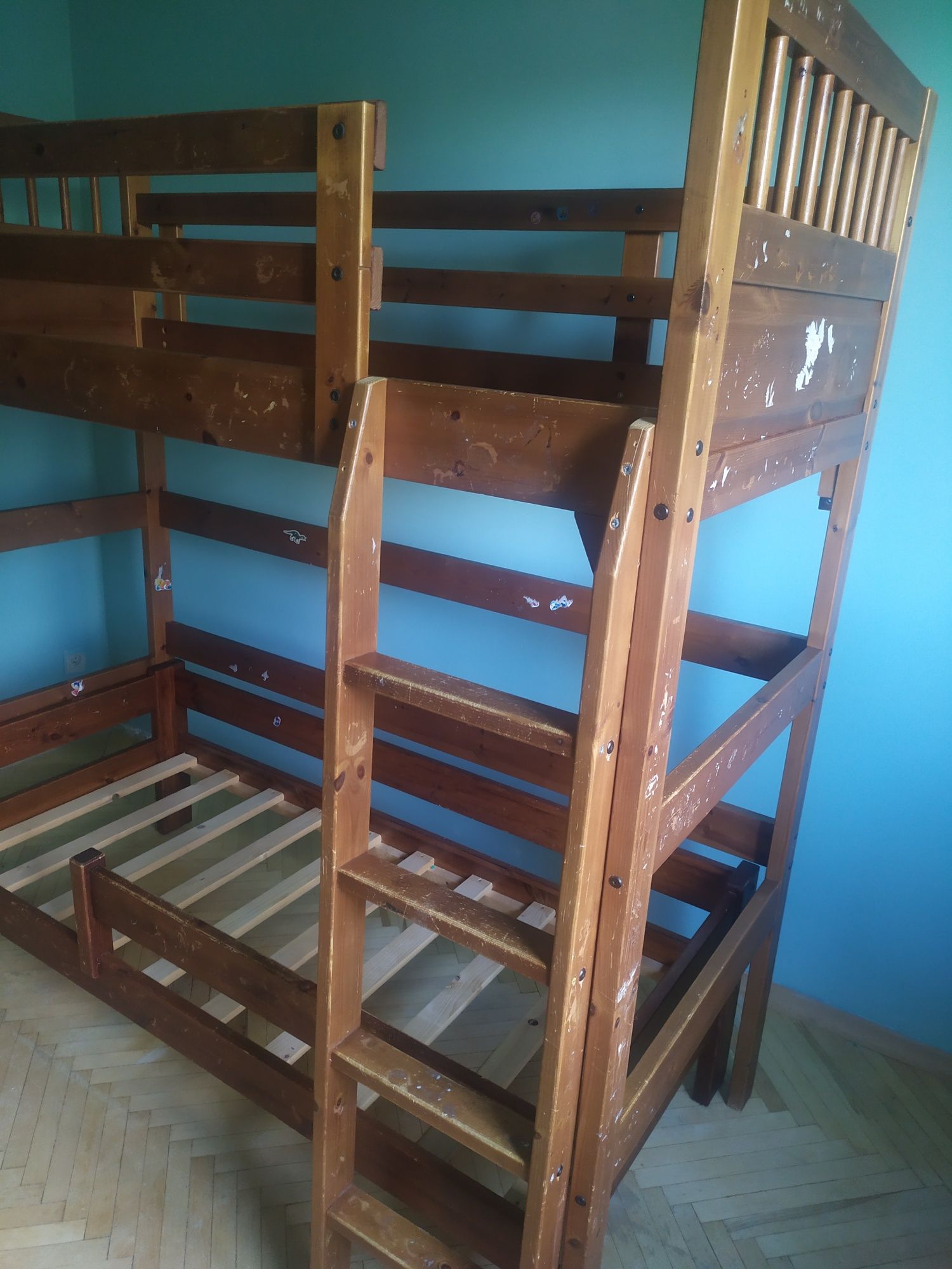 Drewniane łóżko piętrowe Ikea hemnes
