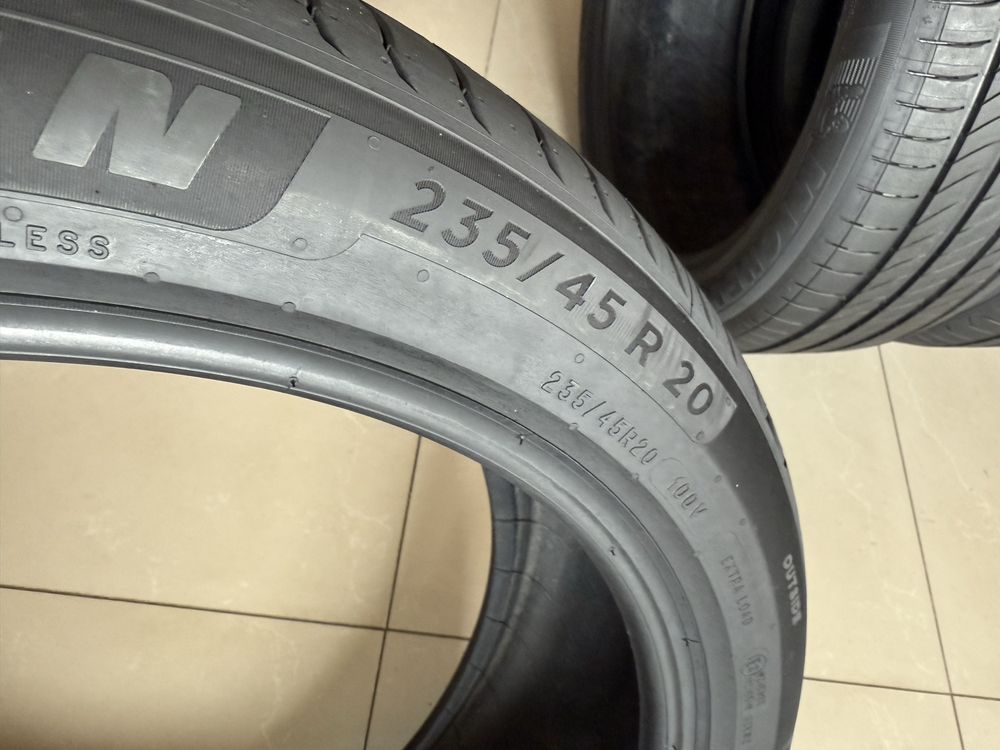 Шини літні 235/45/20 Michelin Primacy4 235 45 r20