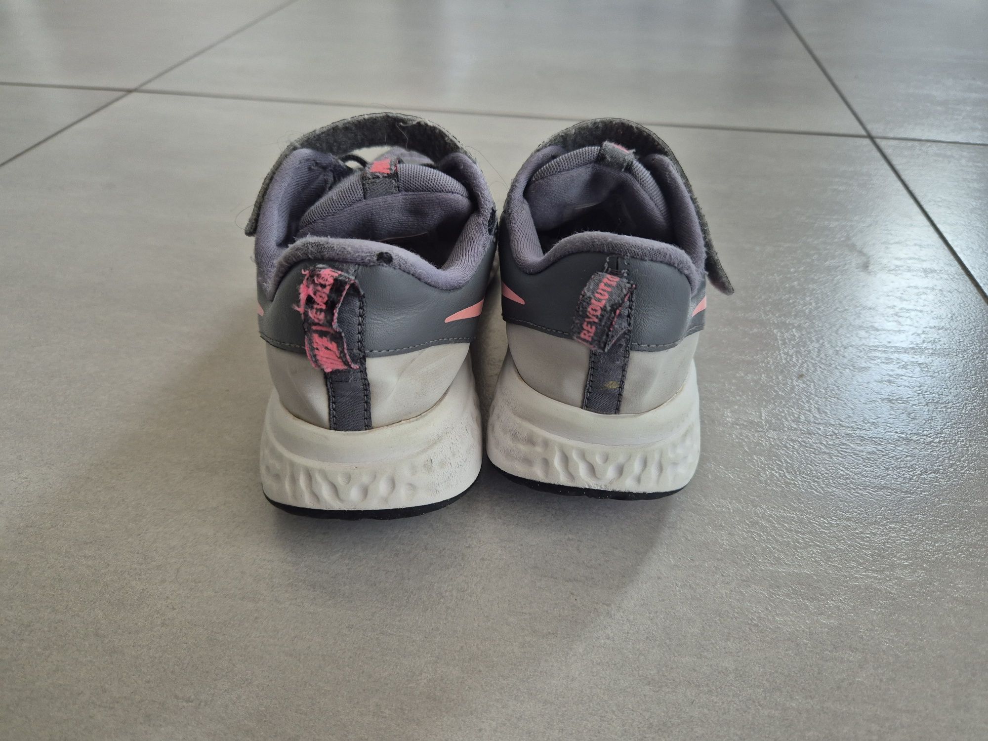 Buty Nike, r. 35