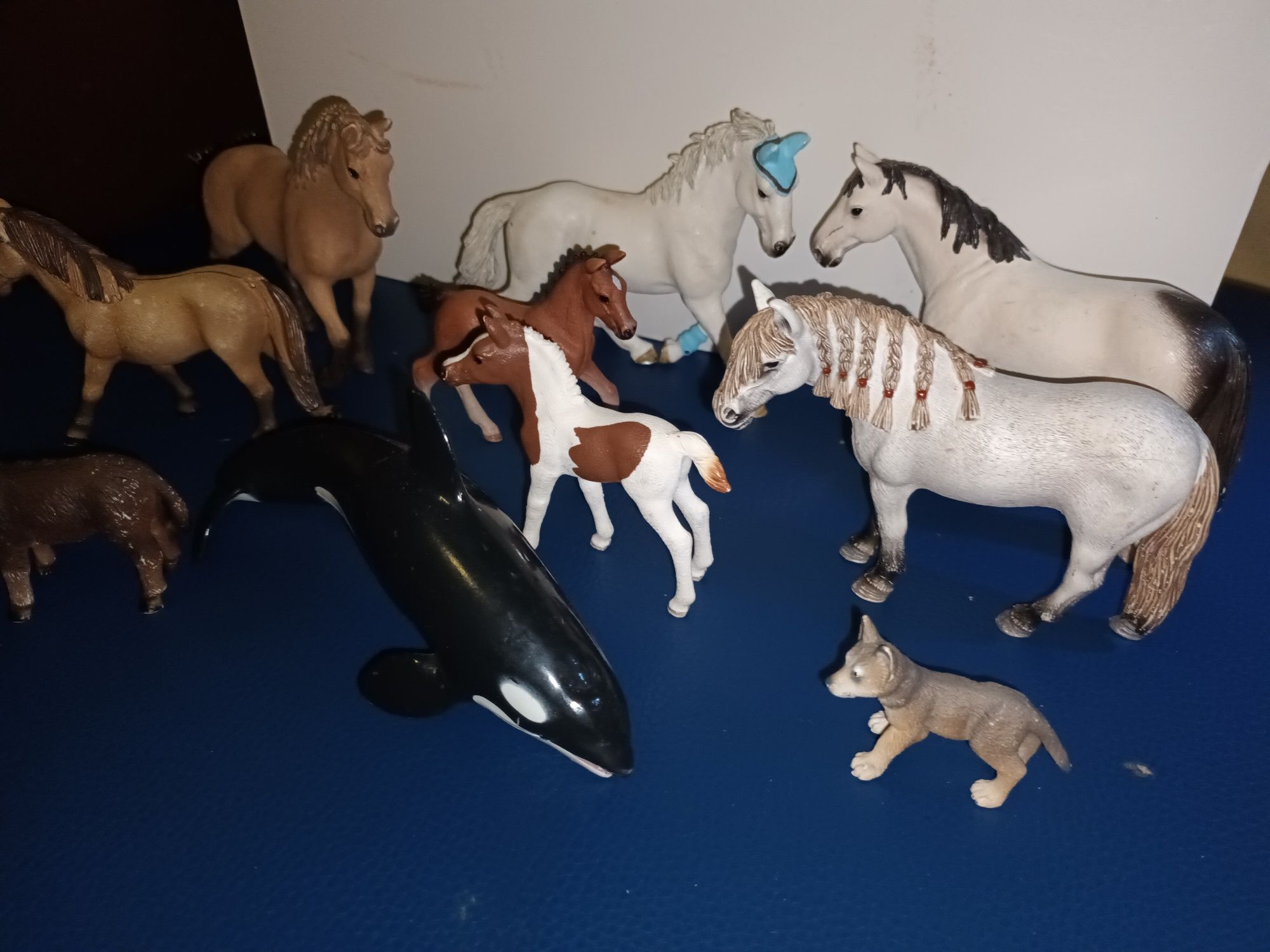 Zestaw figurek Schleich 10 sztuk konie wilka orka osioł