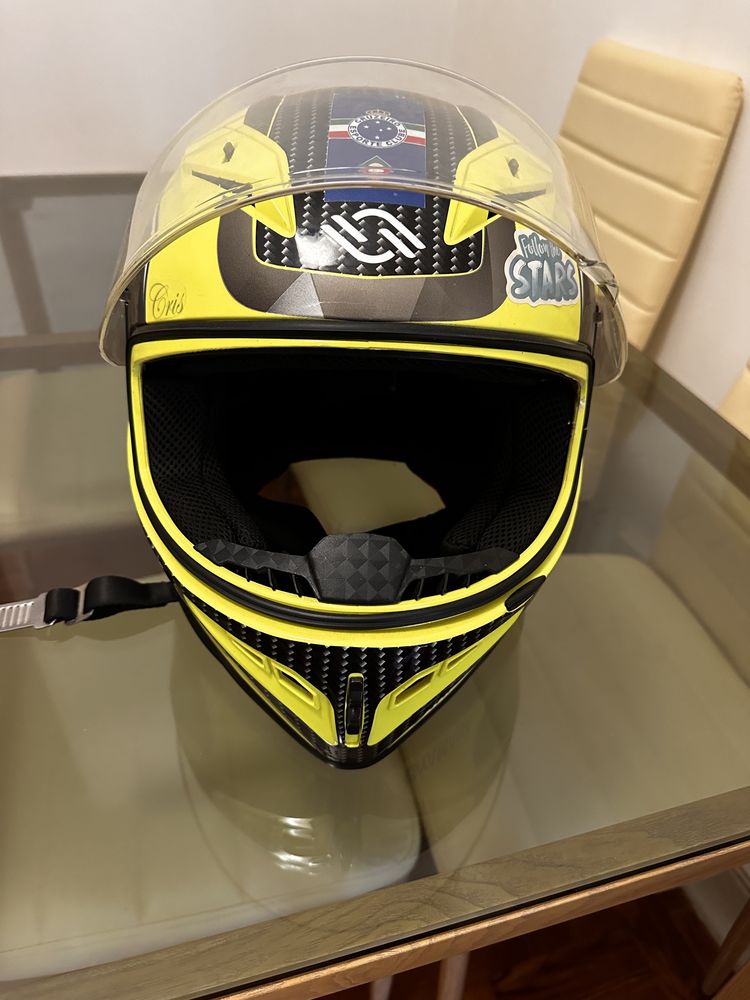 Capacete tamanho XL semi novo