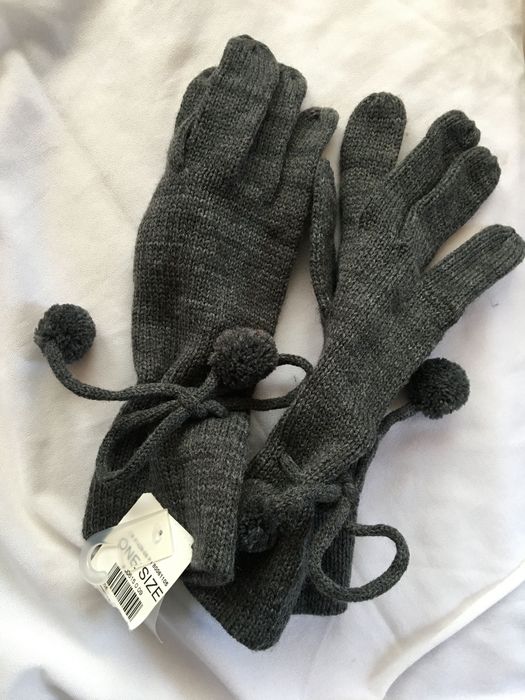 KappAhl , rękawice szare z pomponami, uniwersalny, one size