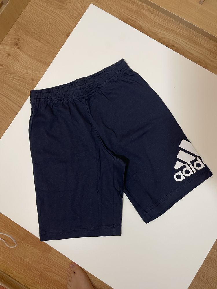 Костюм Adidas 5-6 років 116 см