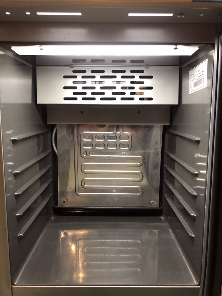 Холодильник Red Bull витрина для напитков вітрина
