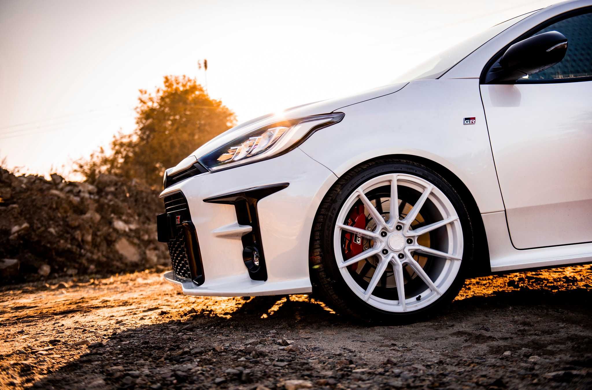 Lekkie felgi JR-Wheels SL02 18" 8J 18x8" 5x114,3 Toyota Yaris GR