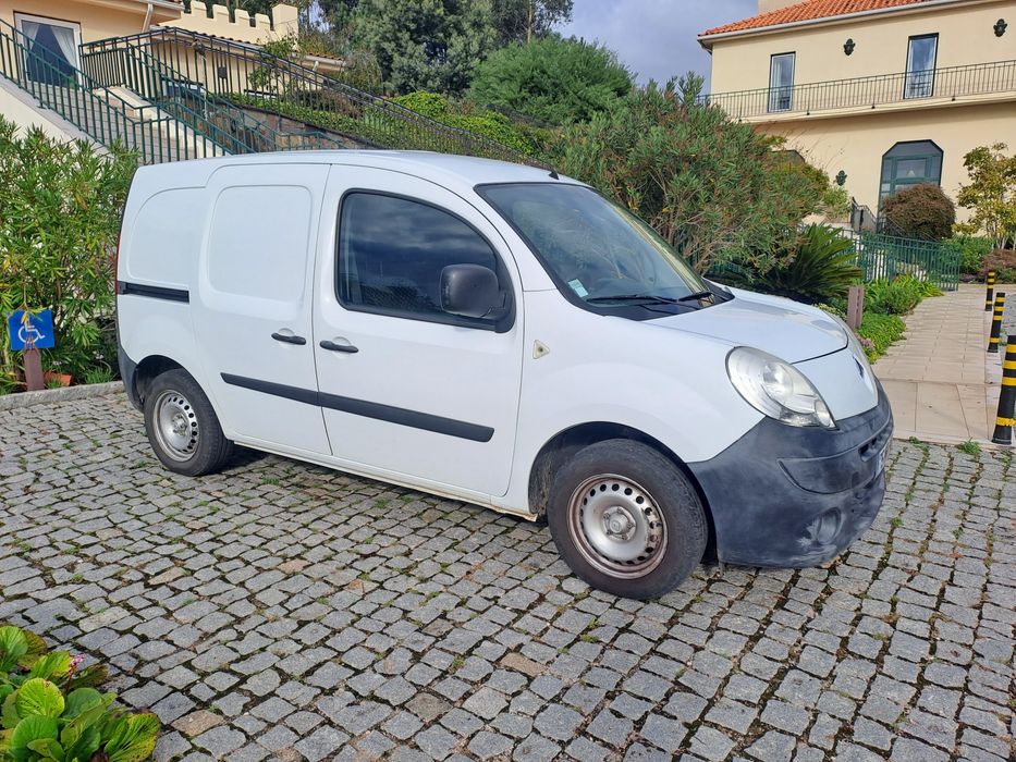 Kangoo (Bem estimada) - Revisão feita