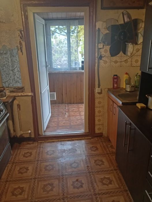 Продам частину будинку в Центральній частині міста.