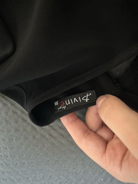 Блуза з відкритою спинкою з завʼязками