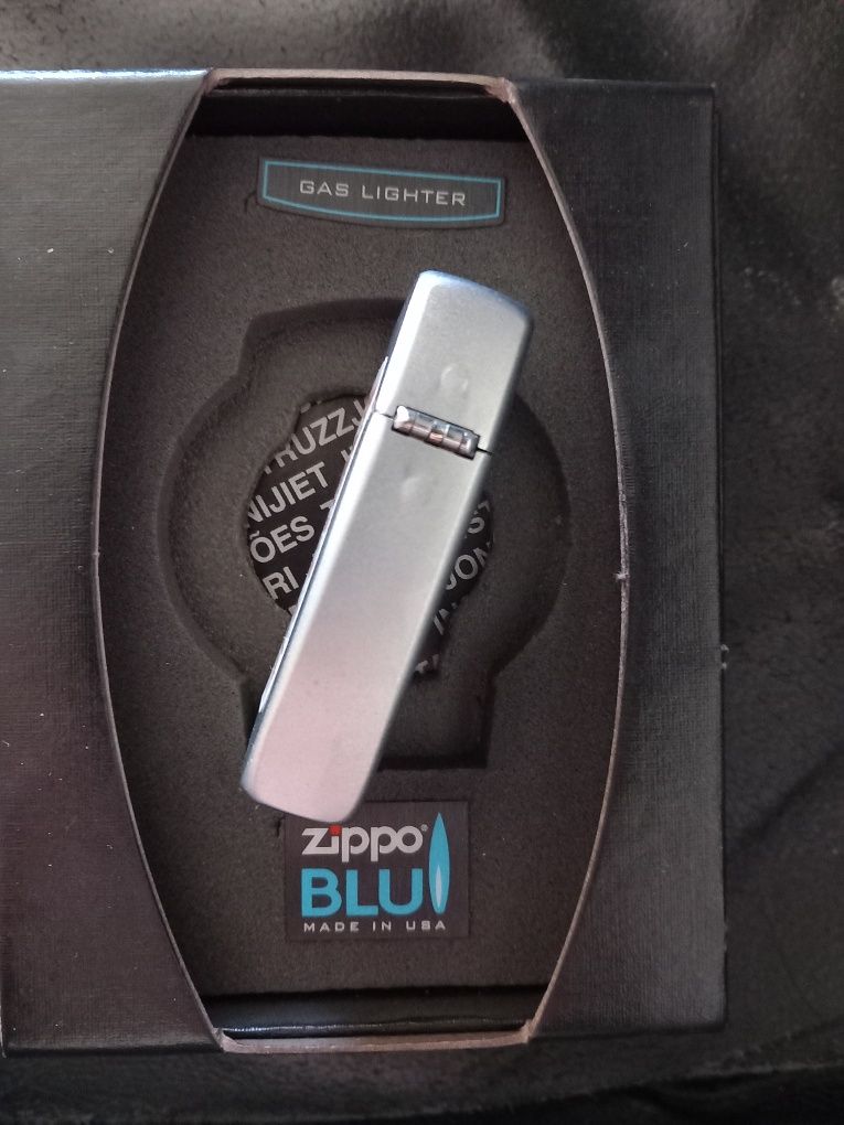 Isqueiro ZIPPO BLU novo