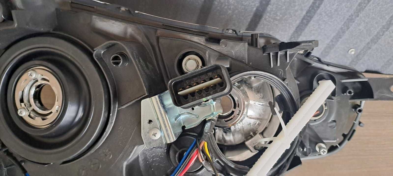 Mitsubishi Lancer X 2007-2015 фари передні  Мітсубісі Ланцер 10