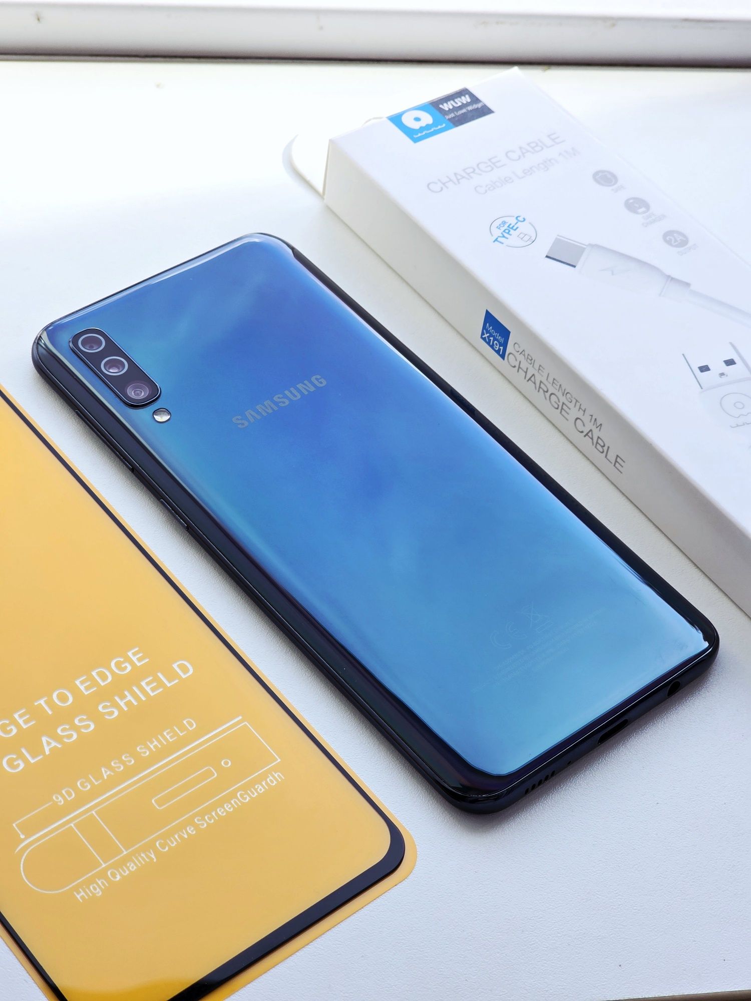 Samsung Galaxy a50 128 gb хороший стан
