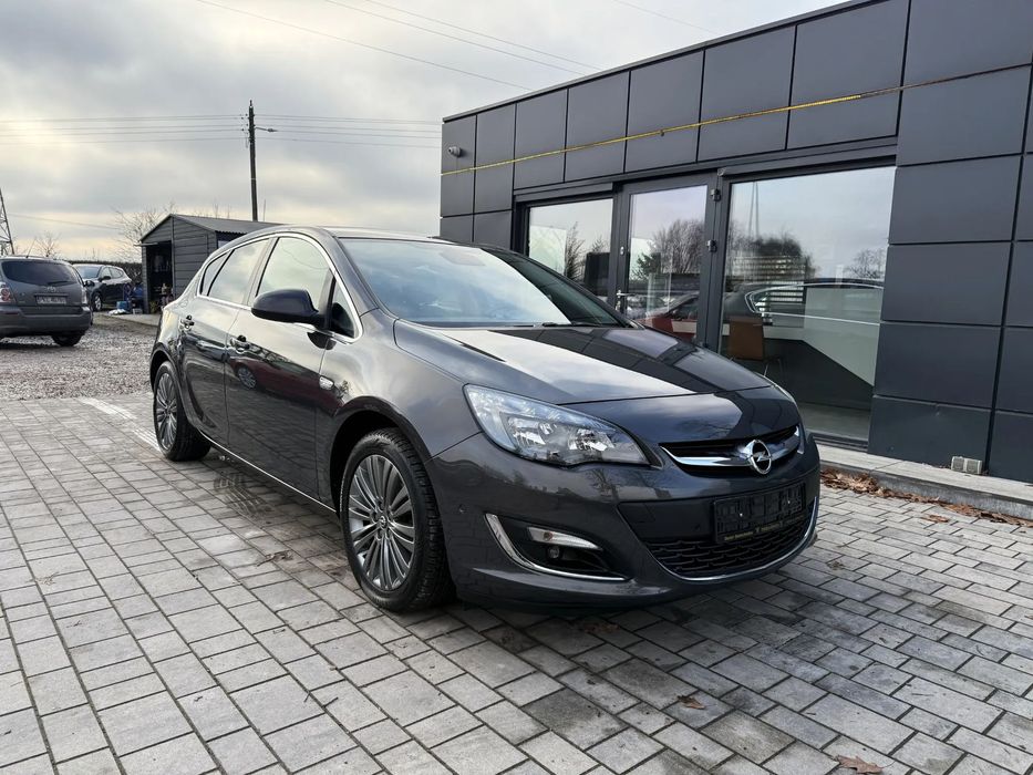 Opel Astra 1.4 Turbo Cosmo Lift Ledy Kamera Cofania Nawigacja Czujniki Parkowania