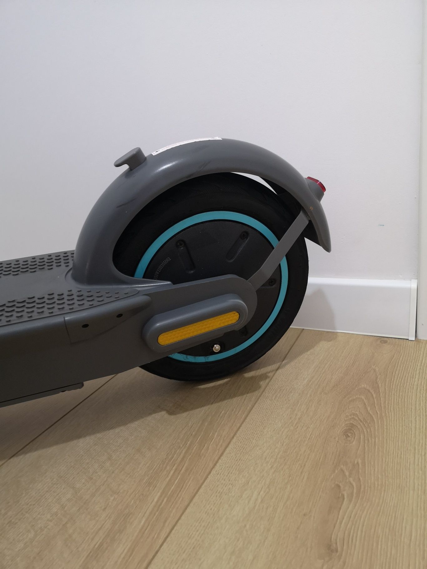 Hulajnoga elektryczna Motus Scooty 10 2022