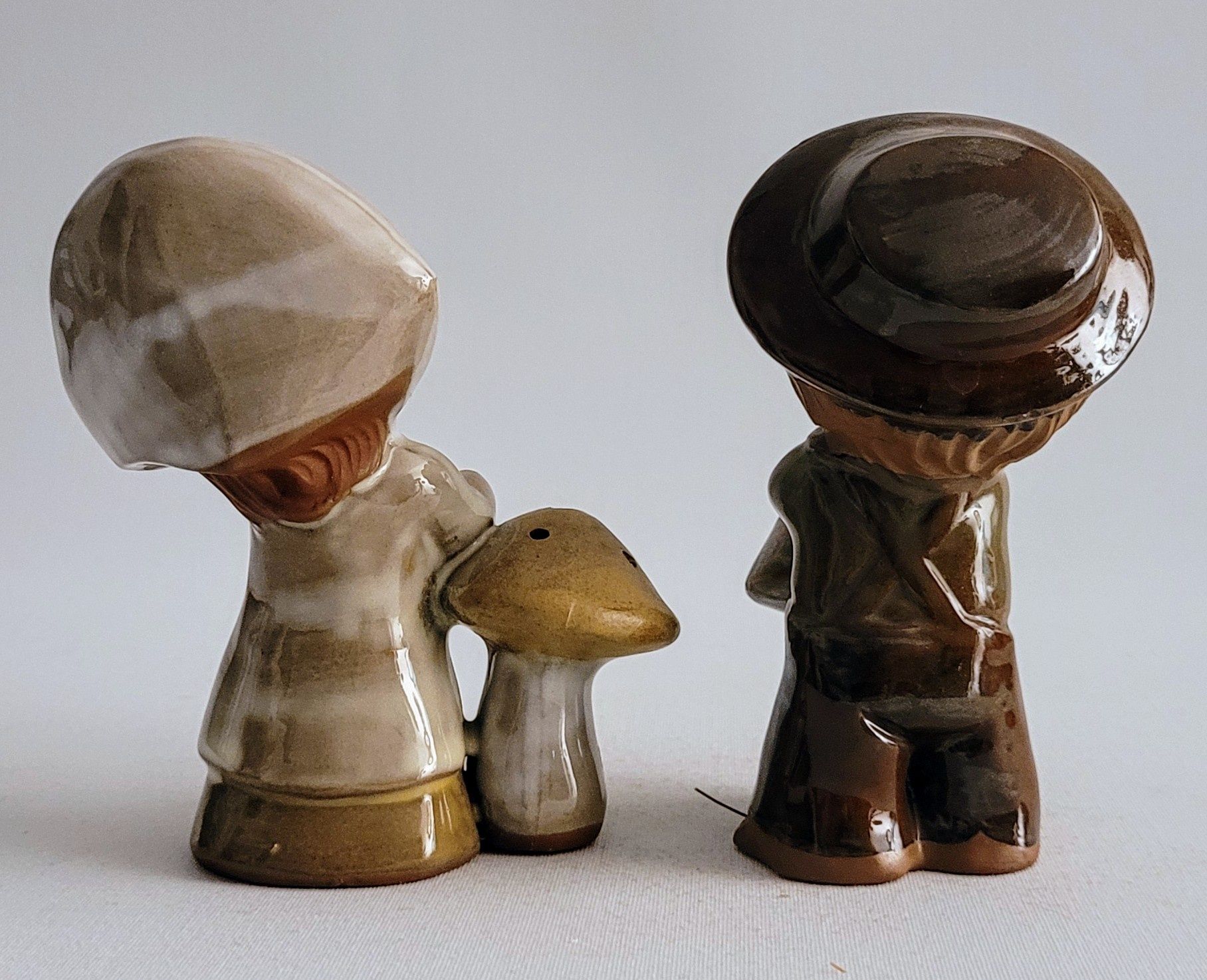 Urocza parka ceramicznych figur UCTCI Japan