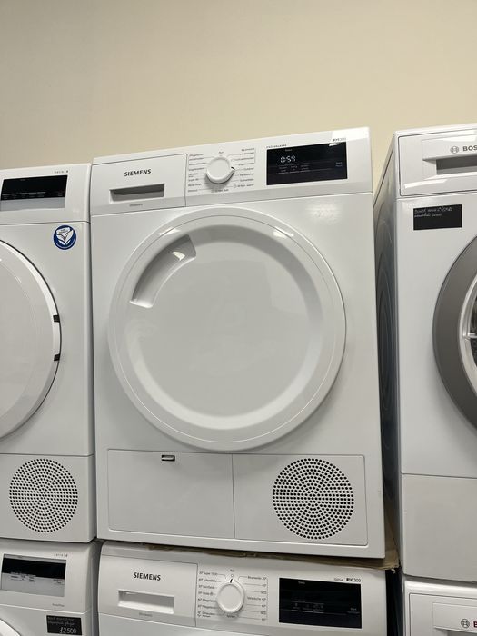 Сушильна машина SIEMENS IQ300 WT43H081/тепловий насос /комплект