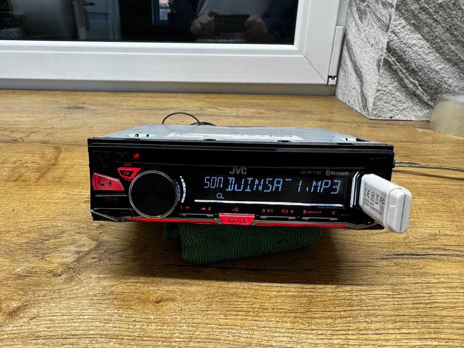 radioodtwarzacz samochodowy JVC KD-R771BT