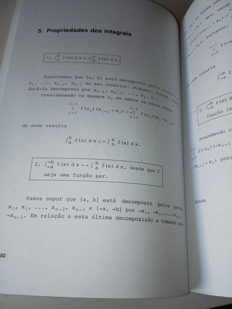 Matemática primitivas e integrais