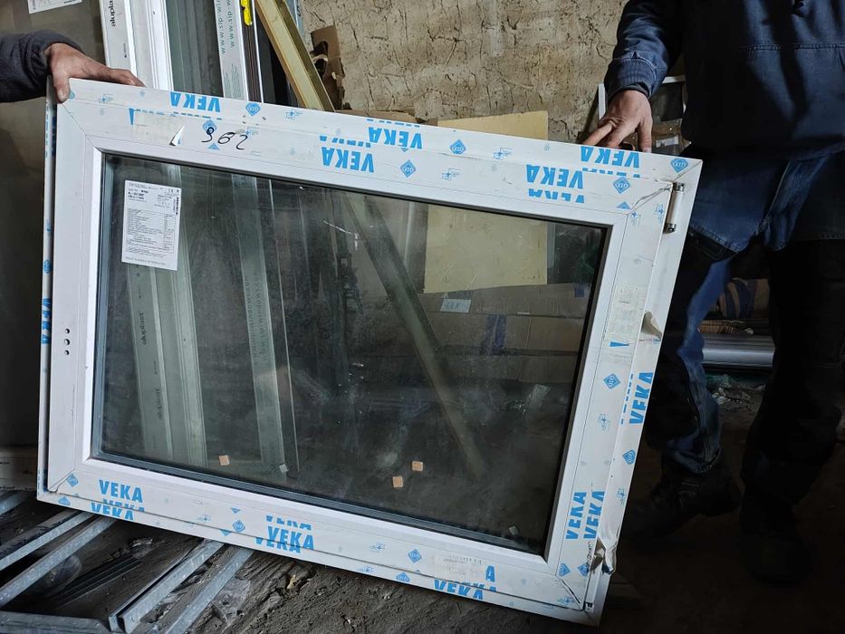 Okno veka 82 antracyt z zewnątrz