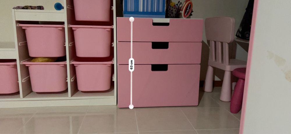 Mobilia menina cor de rosa