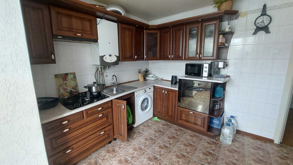 Кухонний гарнітур Кутова стінка в кухню