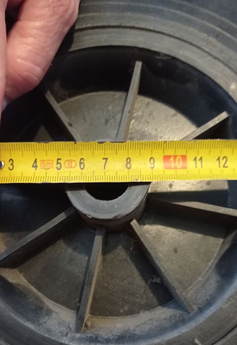 Колесо на тачку будівельну