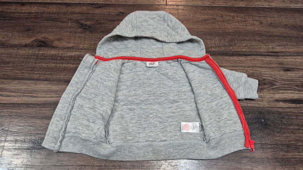 034 T bluza nr 6 szara f&f pikowana 62 chłopiec