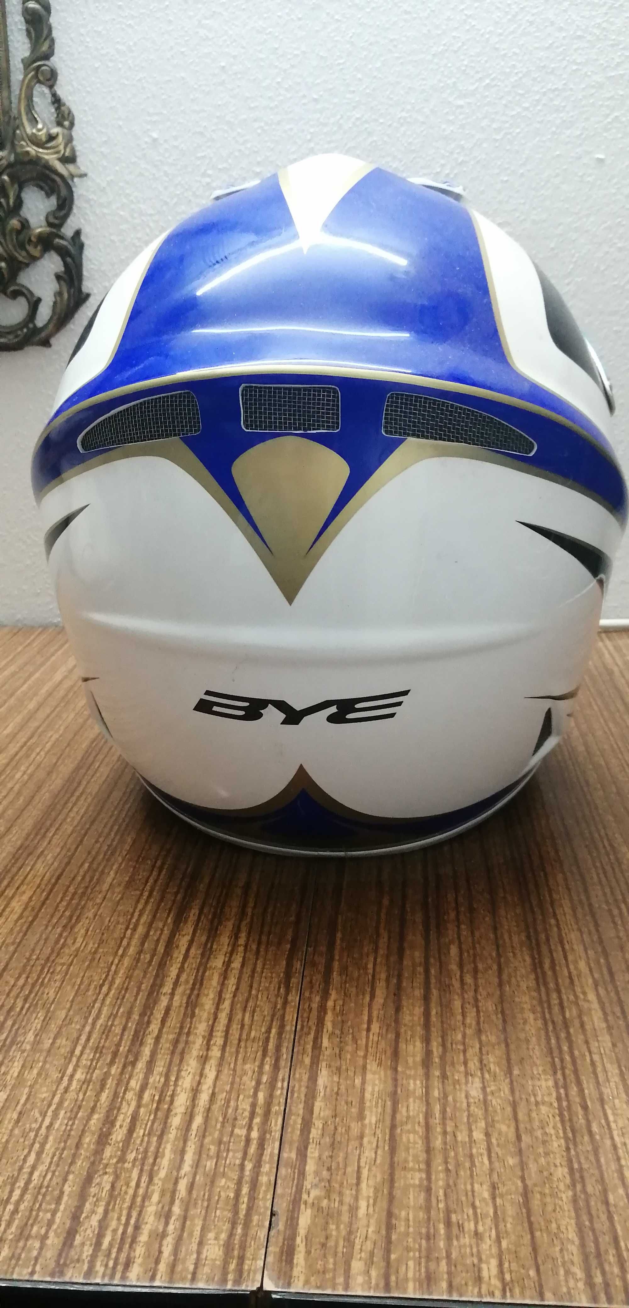 Capacete mota BYE