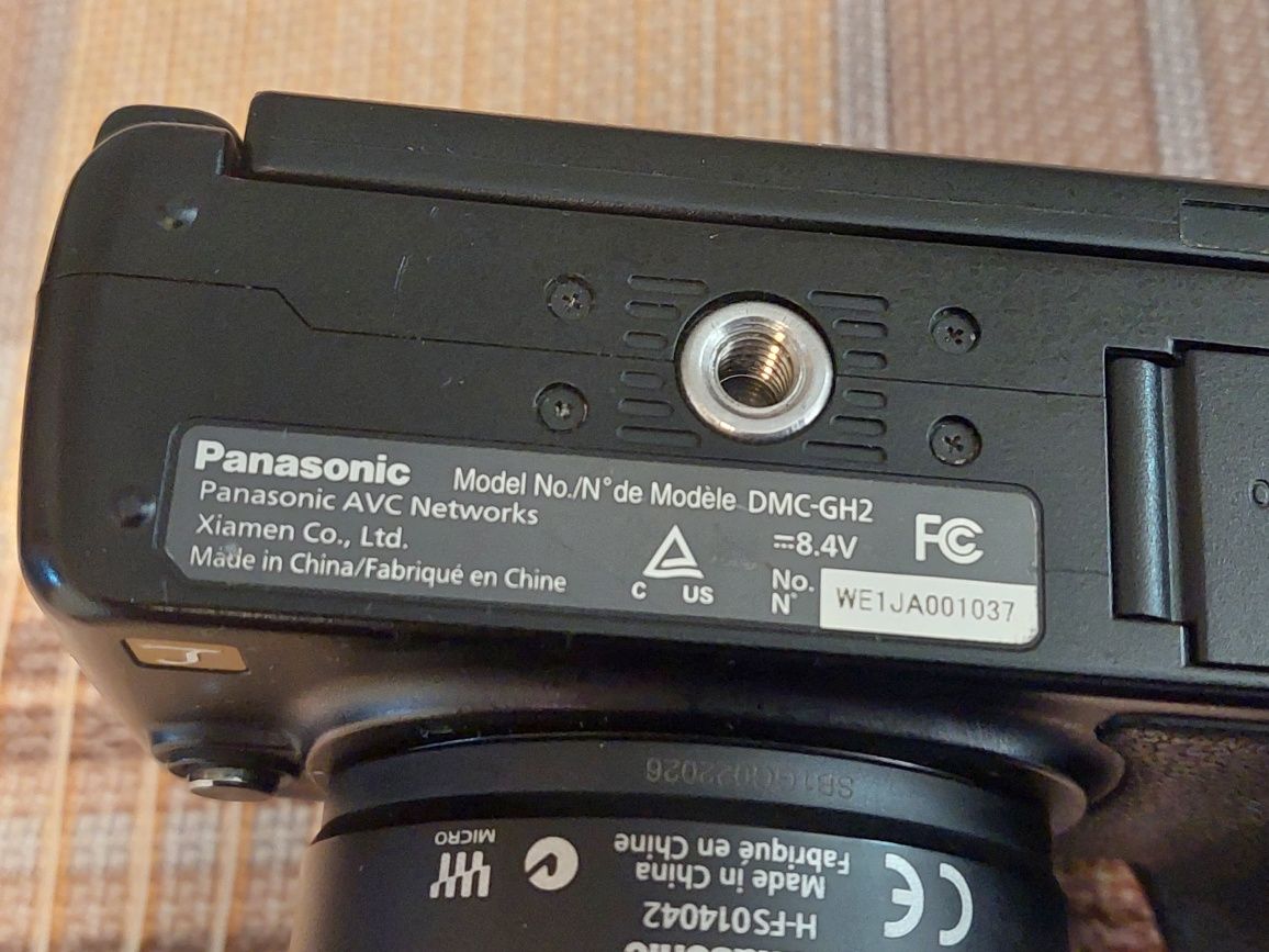 Panasonic Lumix GH2 + об'єктив Lumix G Vario 14–45 mm ƒ/3.5–5.6