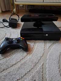 Konsola Xbox 360 plus kinekt i pad
