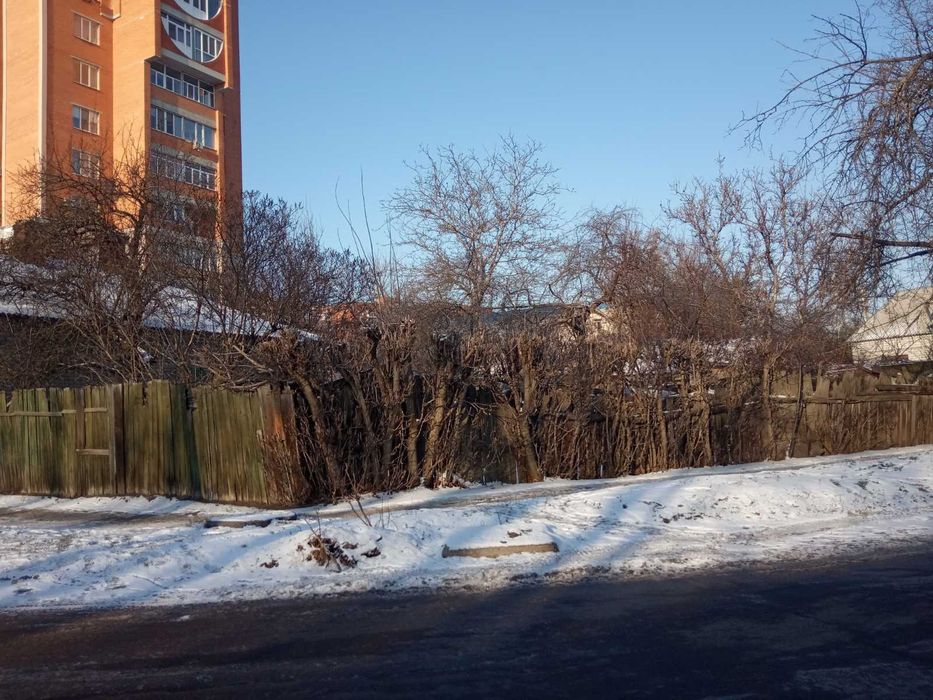 Продам участок под бизнес в центре или обмен авто