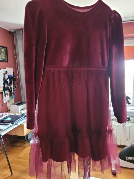 Sukienka na jesień i zimę 140 cm