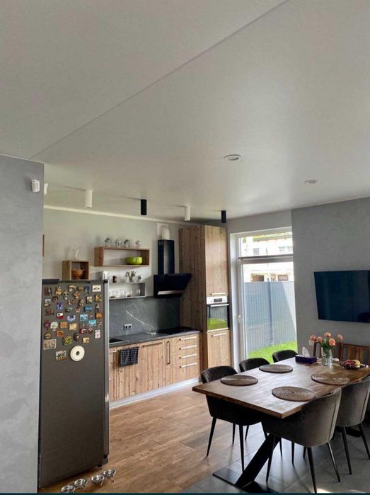 Сучасний будинок з ремонтом! Лісова Буча!