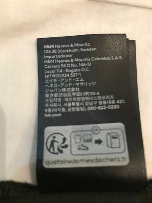 T-Shirt Preta H&M Criança Dinossauros