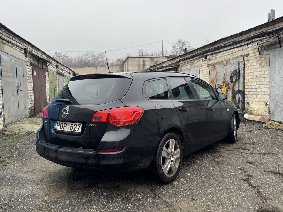 Продам Opel Astra 1.7 disel 2013 г