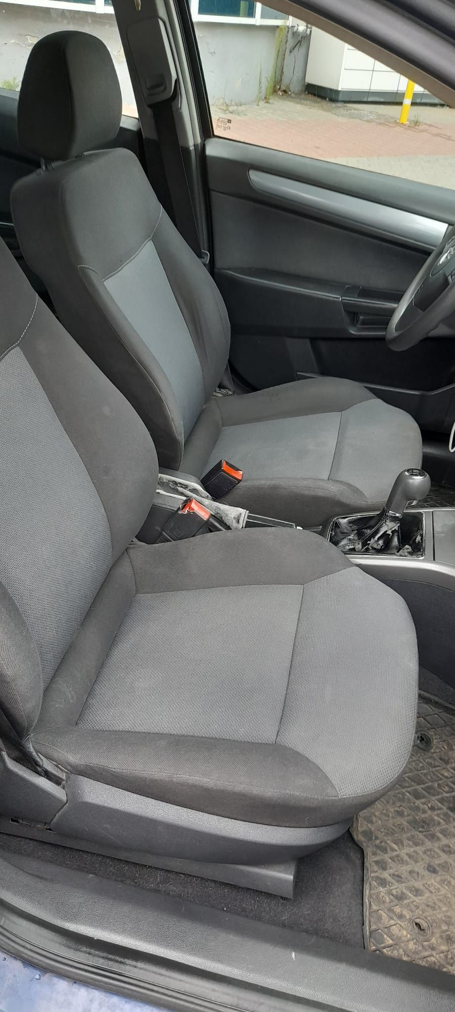 Opel Astra 2005 r.  Czytaj opis