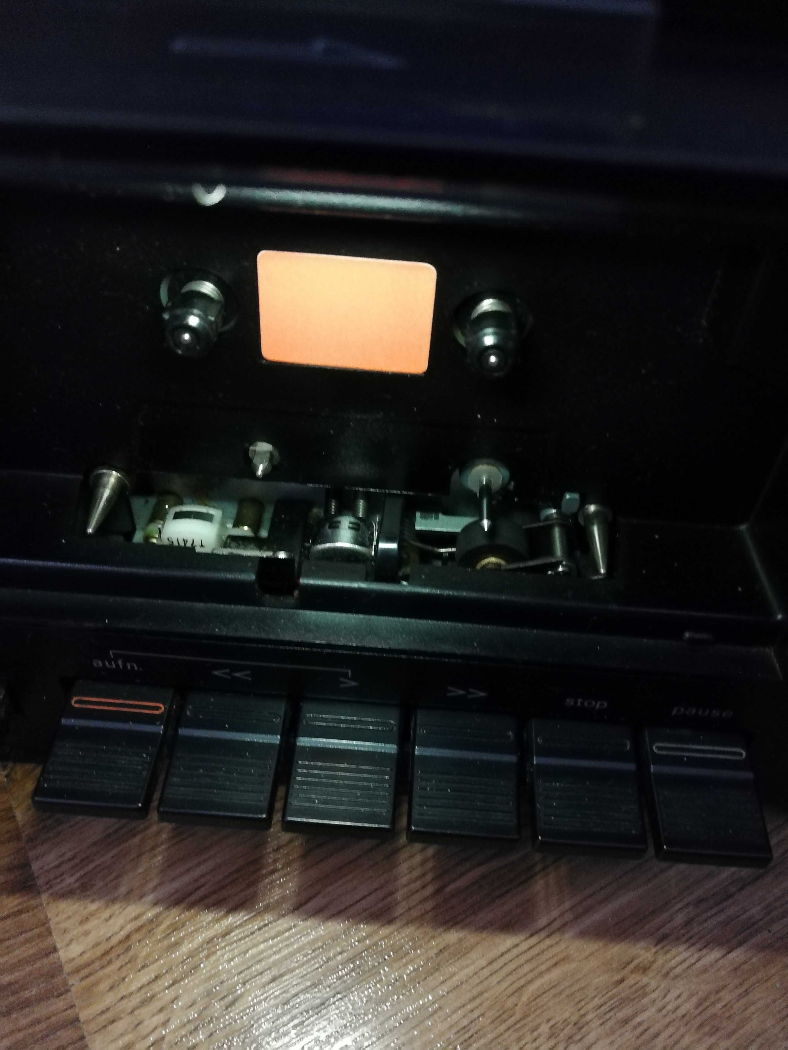 Magnetofon kasetowy TEC
