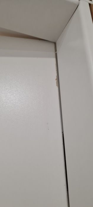 Porta sem aro branca e sem ferragens