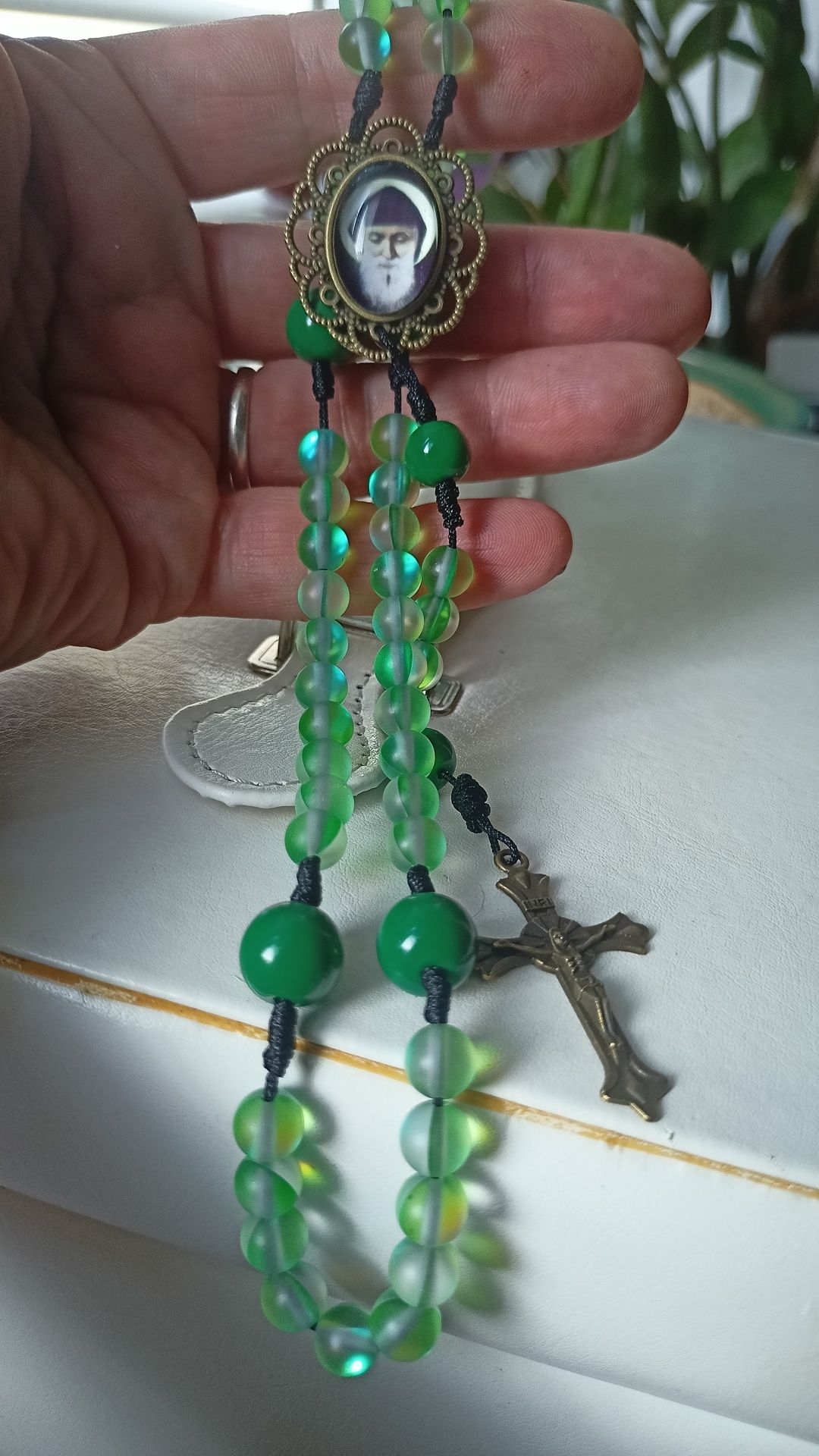 Różaniec w zieleni św. Charbel- handmade
