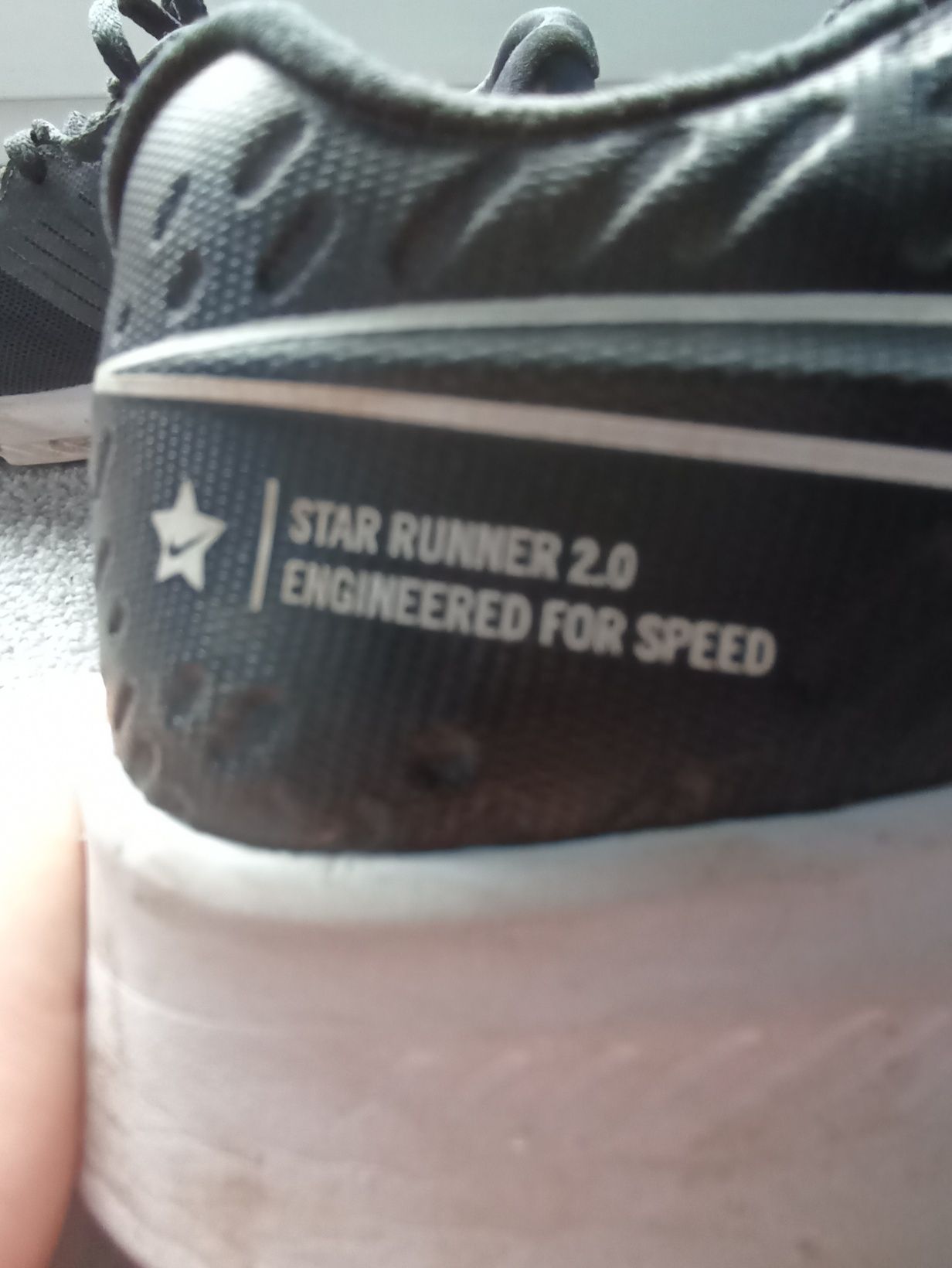 Czarne buty Nike star runner