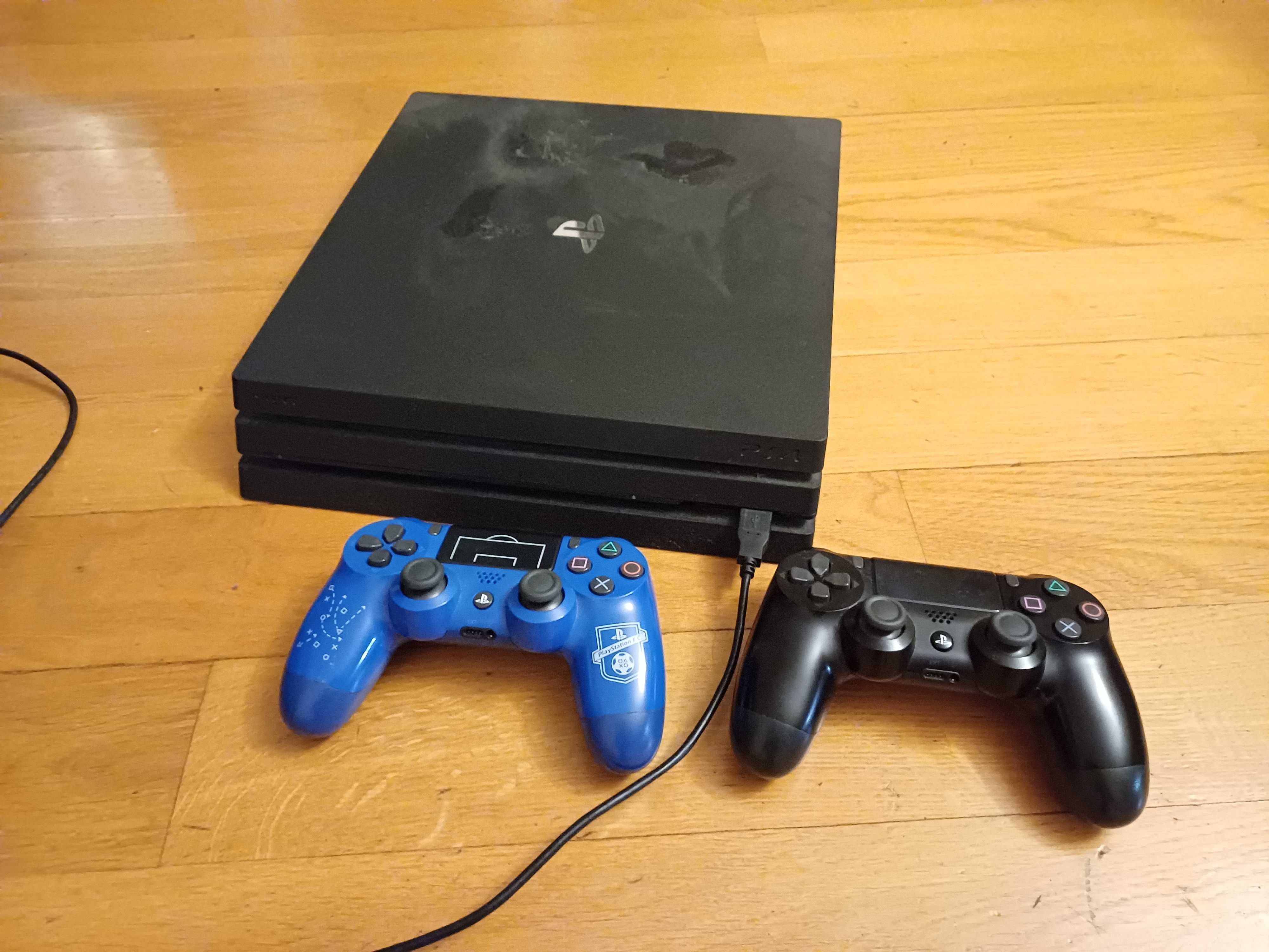 PS4 Pro + два контролери