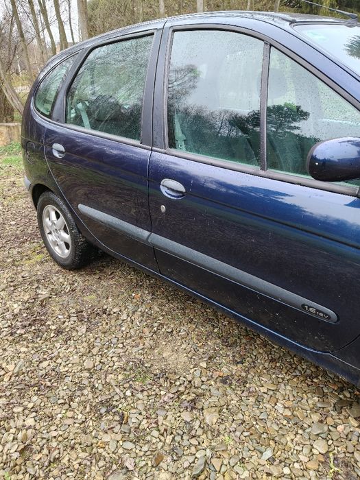Renault Scenic lift