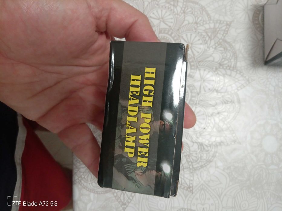 lanterna led de cabeça novas